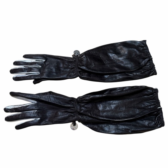 ALBERTA FERRETTI COUTURE BLK & SILVER LEATHER GLOVES. - Picture 7 of 8